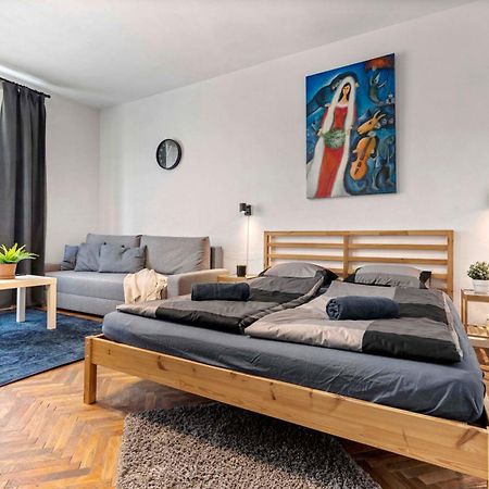 Cosy Studio 10 Min Center Братислава Экстерьер фото